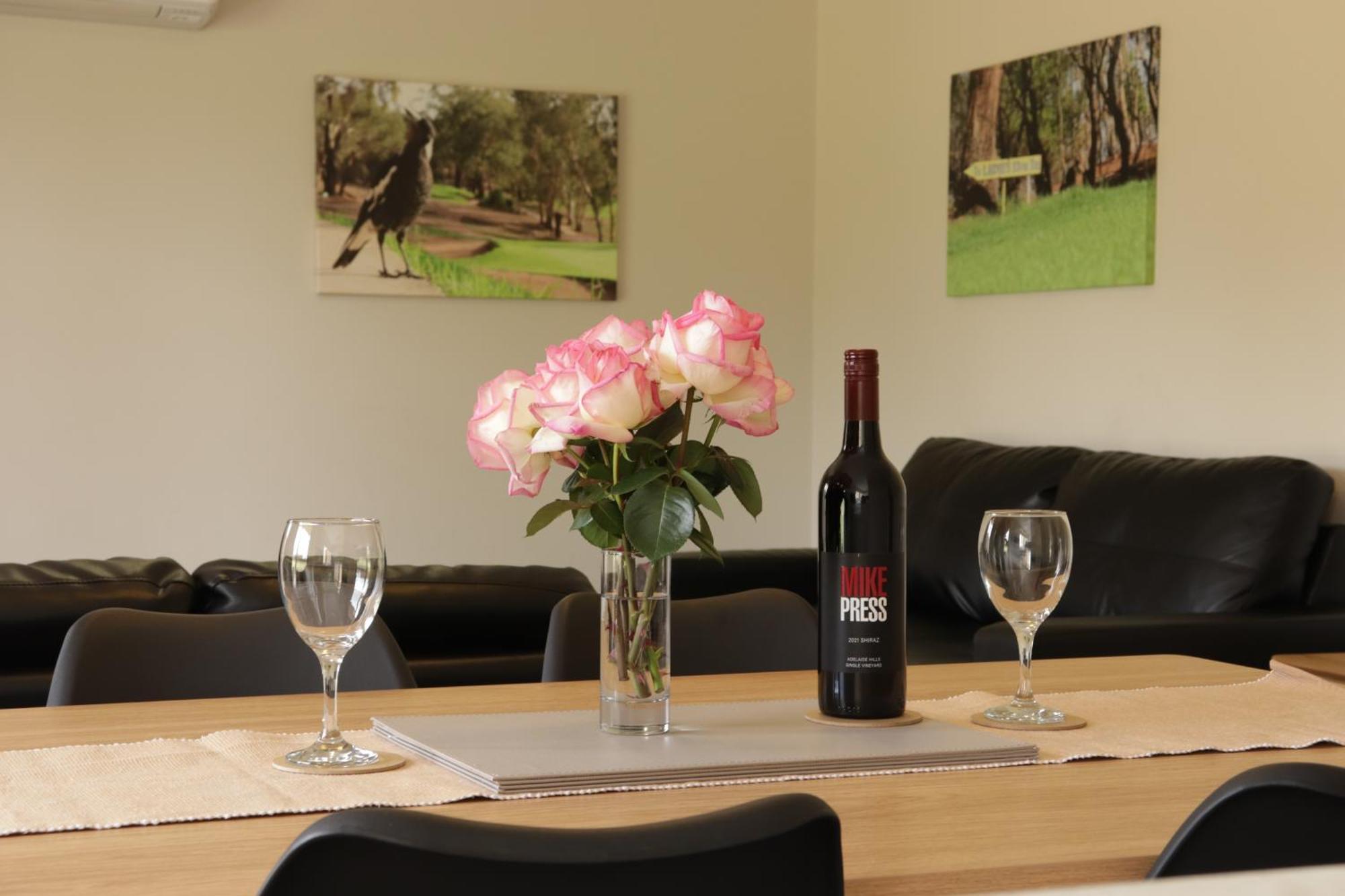 Cootamundra Heritage Motel & Apartments Εξωτερικό φωτογραφία