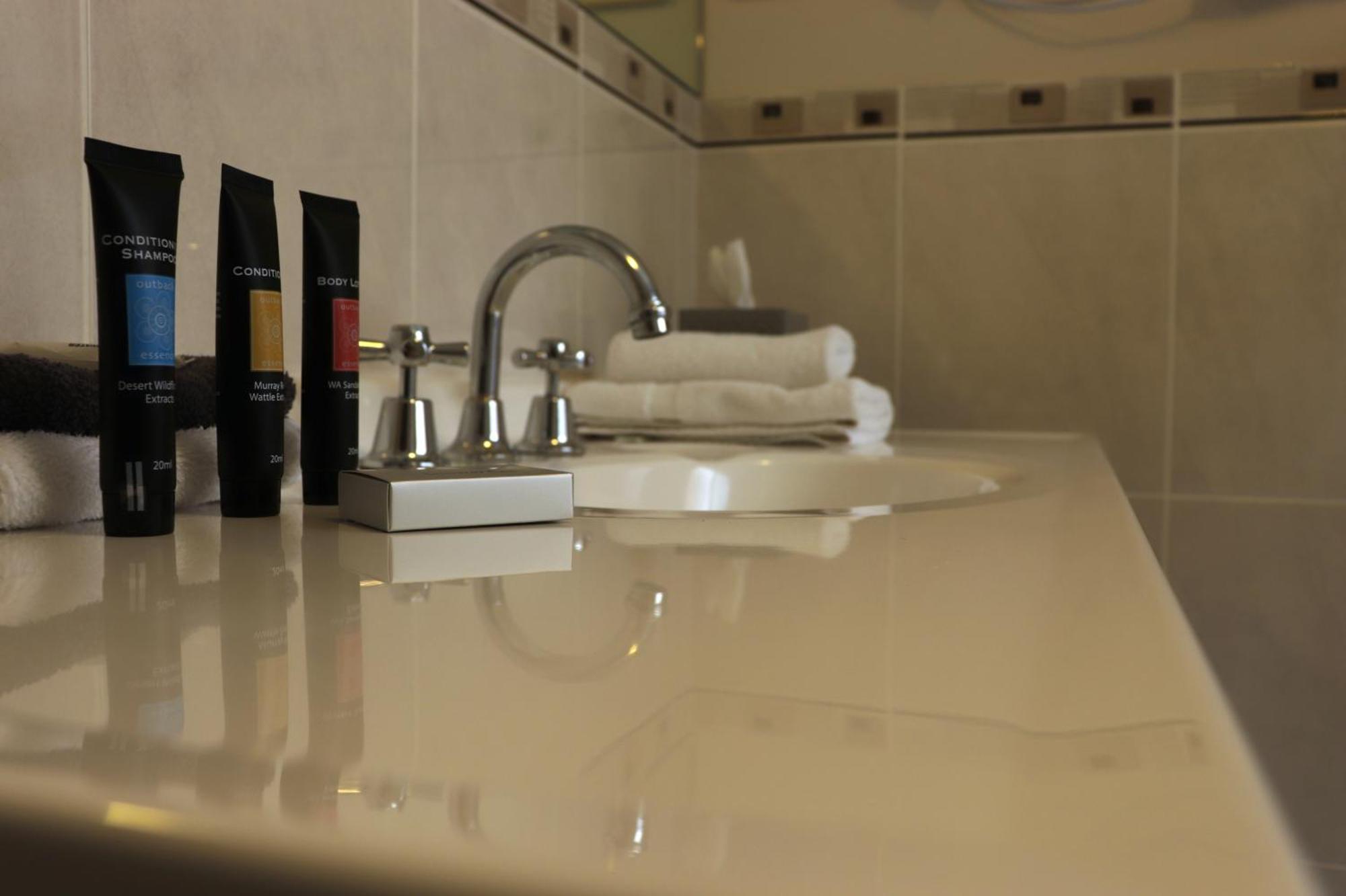 Cootamundra Heritage Motel & Apartments Εξωτερικό φωτογραφία